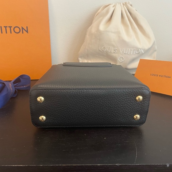 🎉Price Drop🎉 Limited Louis Vuitton Limited Mini - Picture 2 of 7